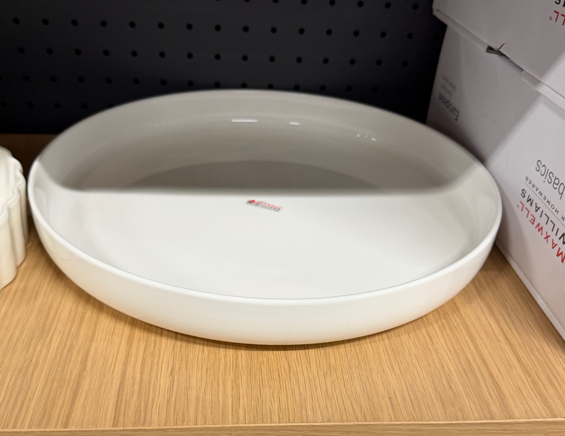 Maxwell & Williams White Basics High Rim Platter 33cm